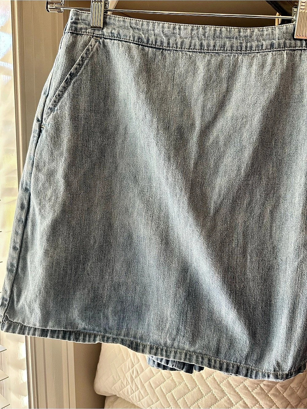 Gloria Vanderbuilt Denim Bermuda Skort in Blue Size 8 Like New